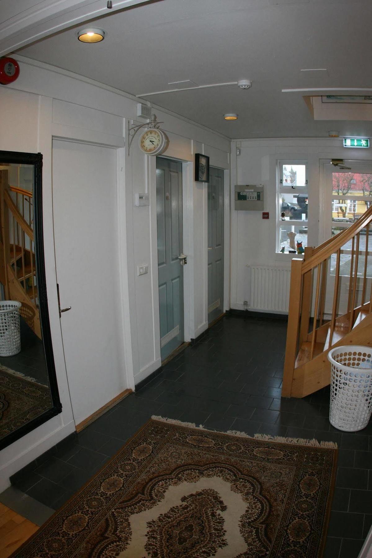 Harbourfront Guesthouse Хабнарфьордюр Экстерьер фото