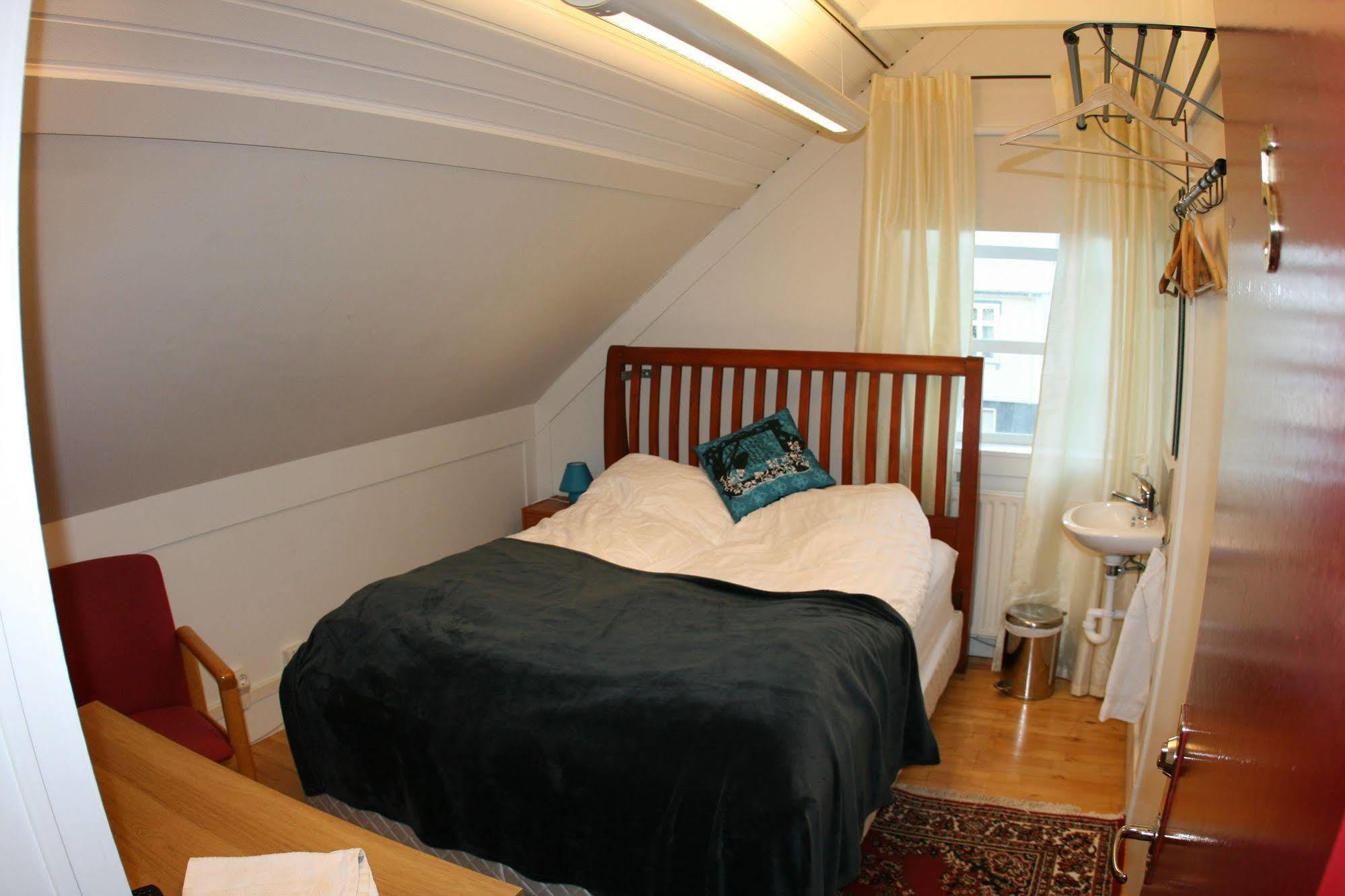 Harbourfront Guesthouse Хабнарфьордюр Экстерьер фото