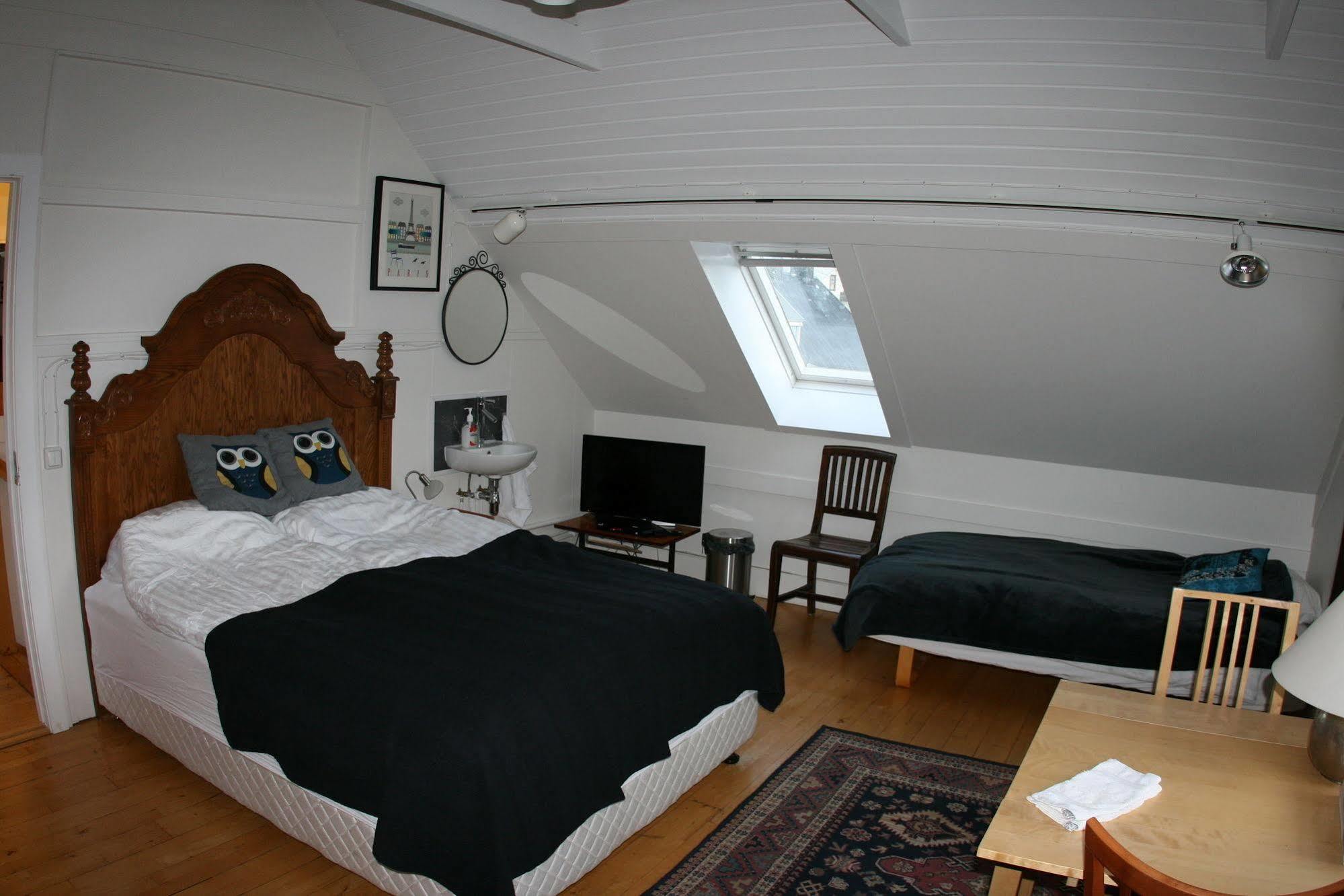 Harbourfront Guesthouse Хабнарфьордюр Экстерьер фото
